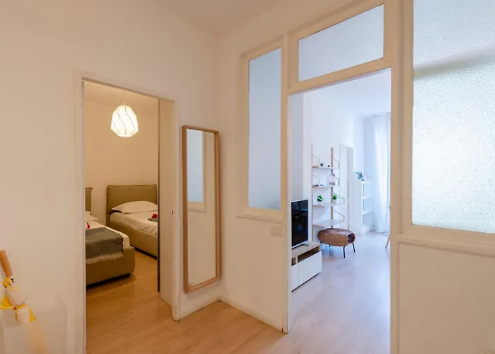 Cozy Maria In - Happy